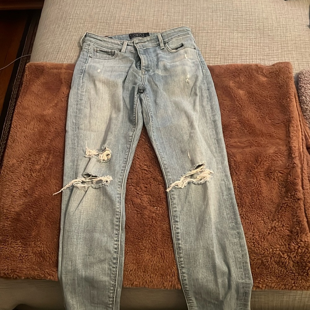 Lucky Brand - light blue skinny ripped jeans